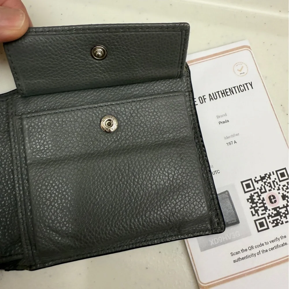 Prada Mens Bifold Leather Wallet Black Designer Saffiano